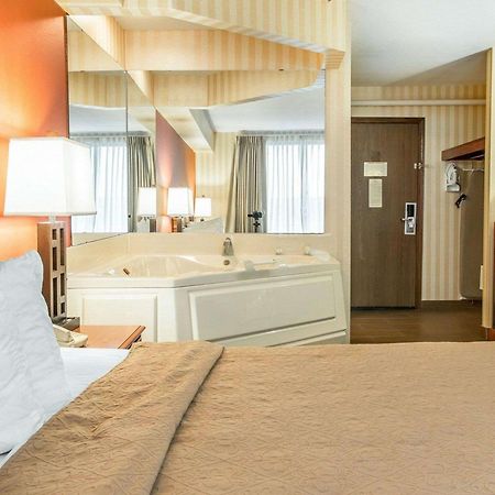 Quality Inn Gaylord Eksteriør billede