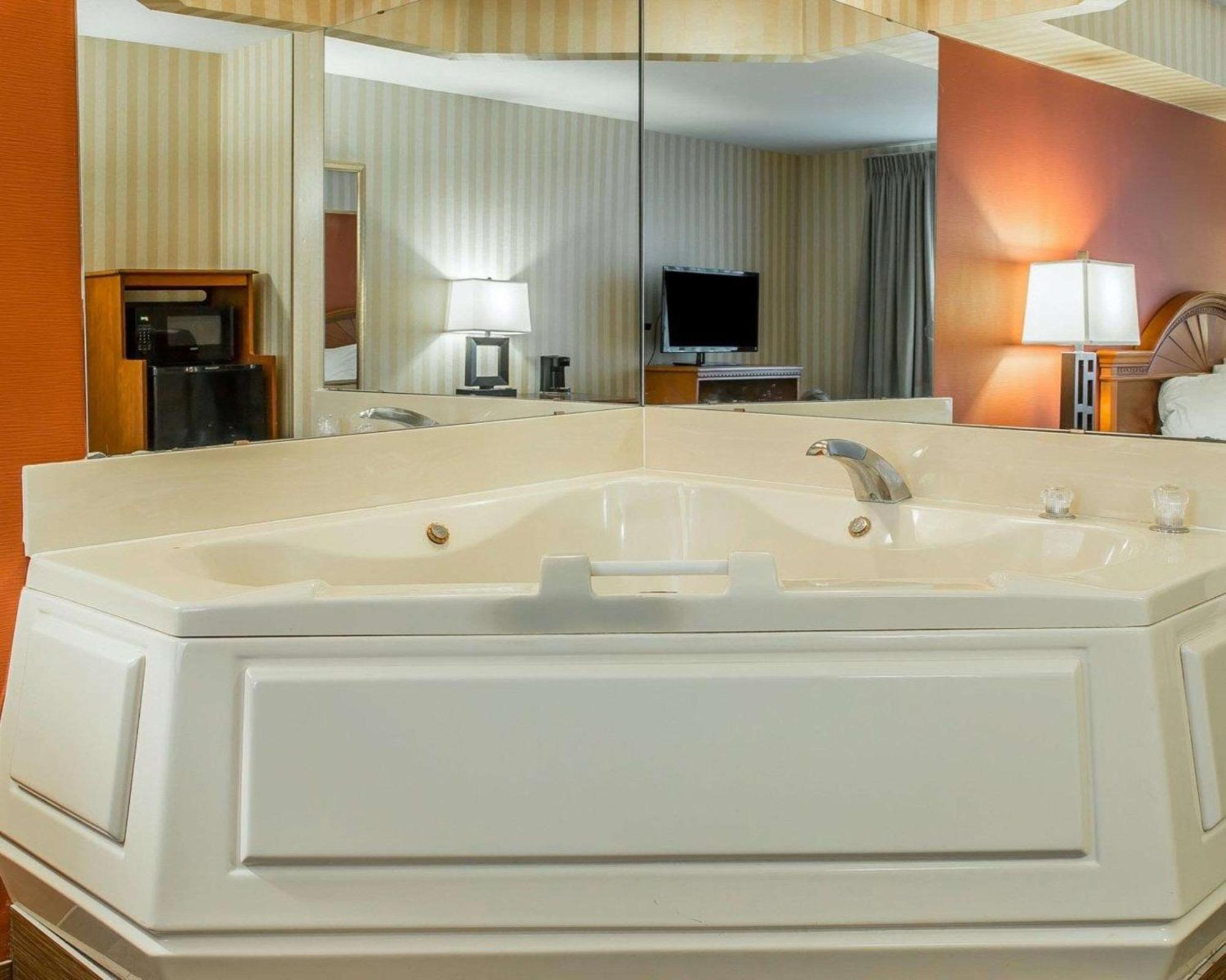 Quality Inn Gaylord Eksteriør billede